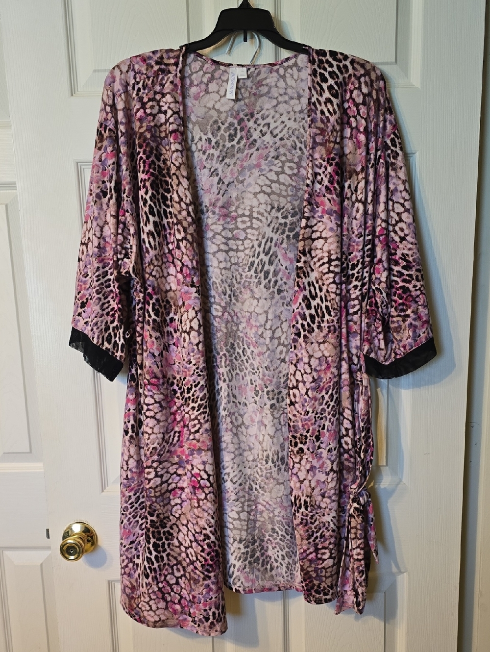 GOOD CONDITION!!Women’s Pink Leopard Print Kimono Robe